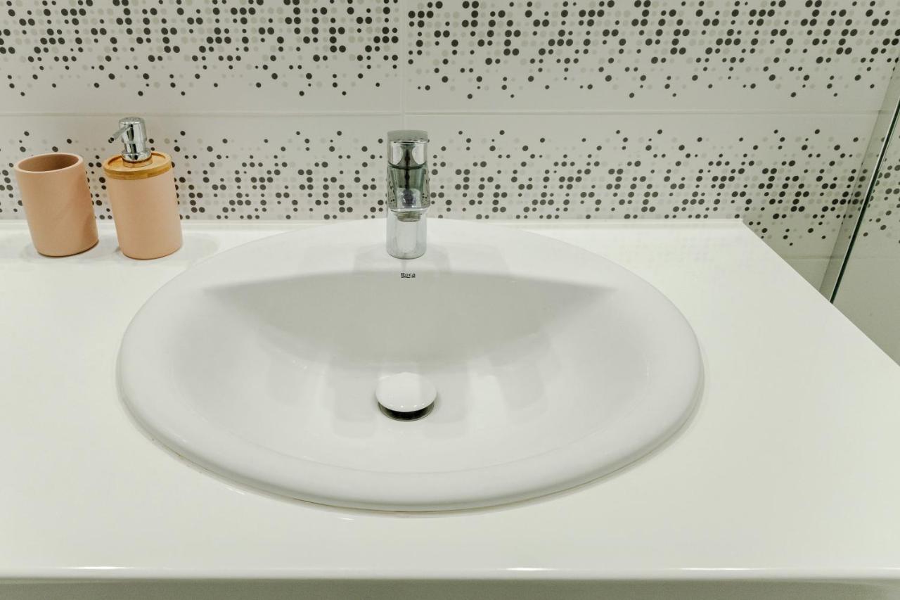 Studio Wola Apartament Kasprzaka - Wifi + Smart Tv Варшава Экстерьер фото