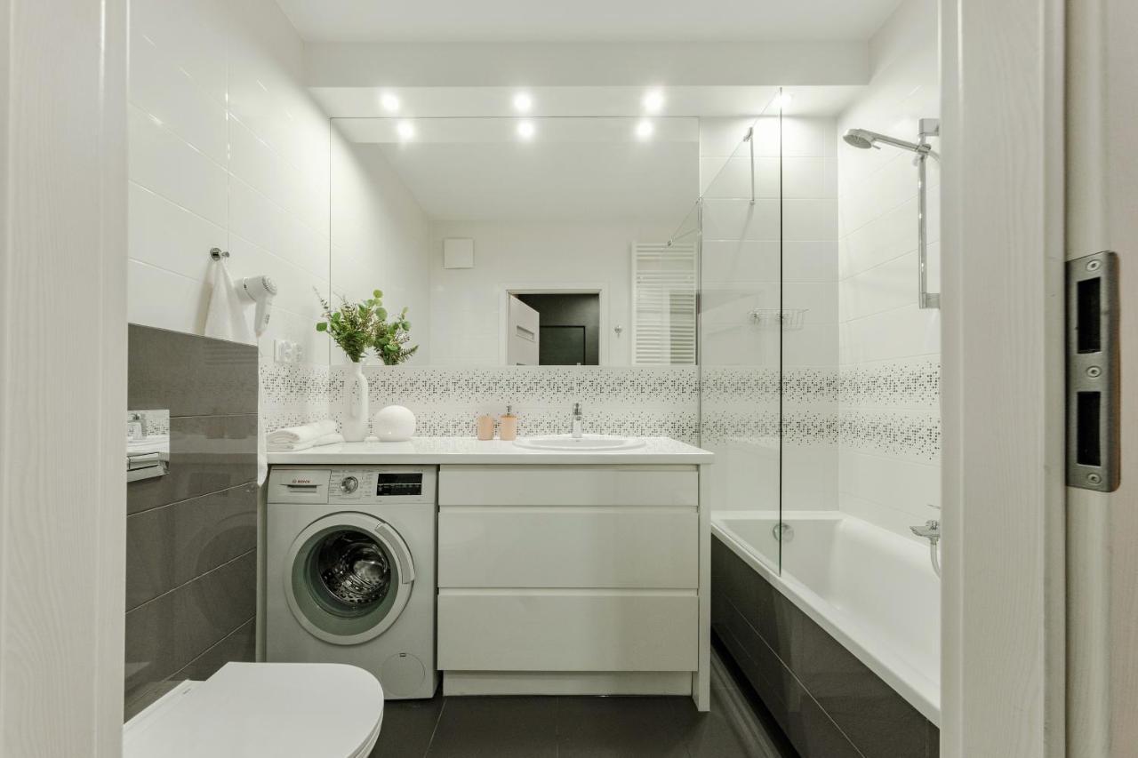 Studio Wola Apartament Kasprzaka - Wifi + Smart Tv Варшава Экстерьер фото